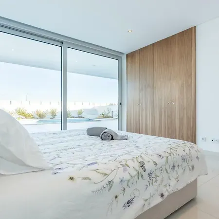 Ponta Da Piedade Villa *